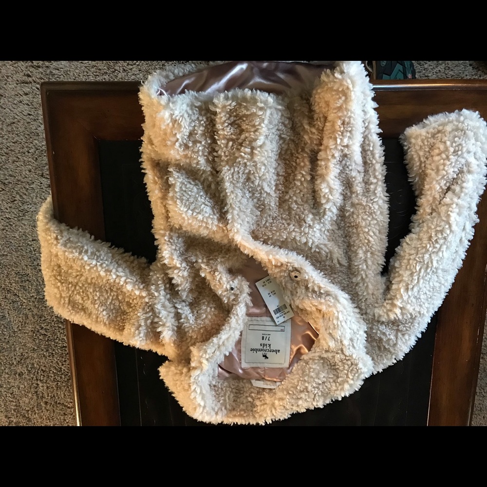 Abercrombie kid sheep coat